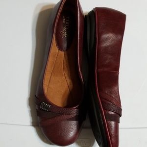 Euro by Sofft Slip on Wine NWOT 9M to 9.5 M